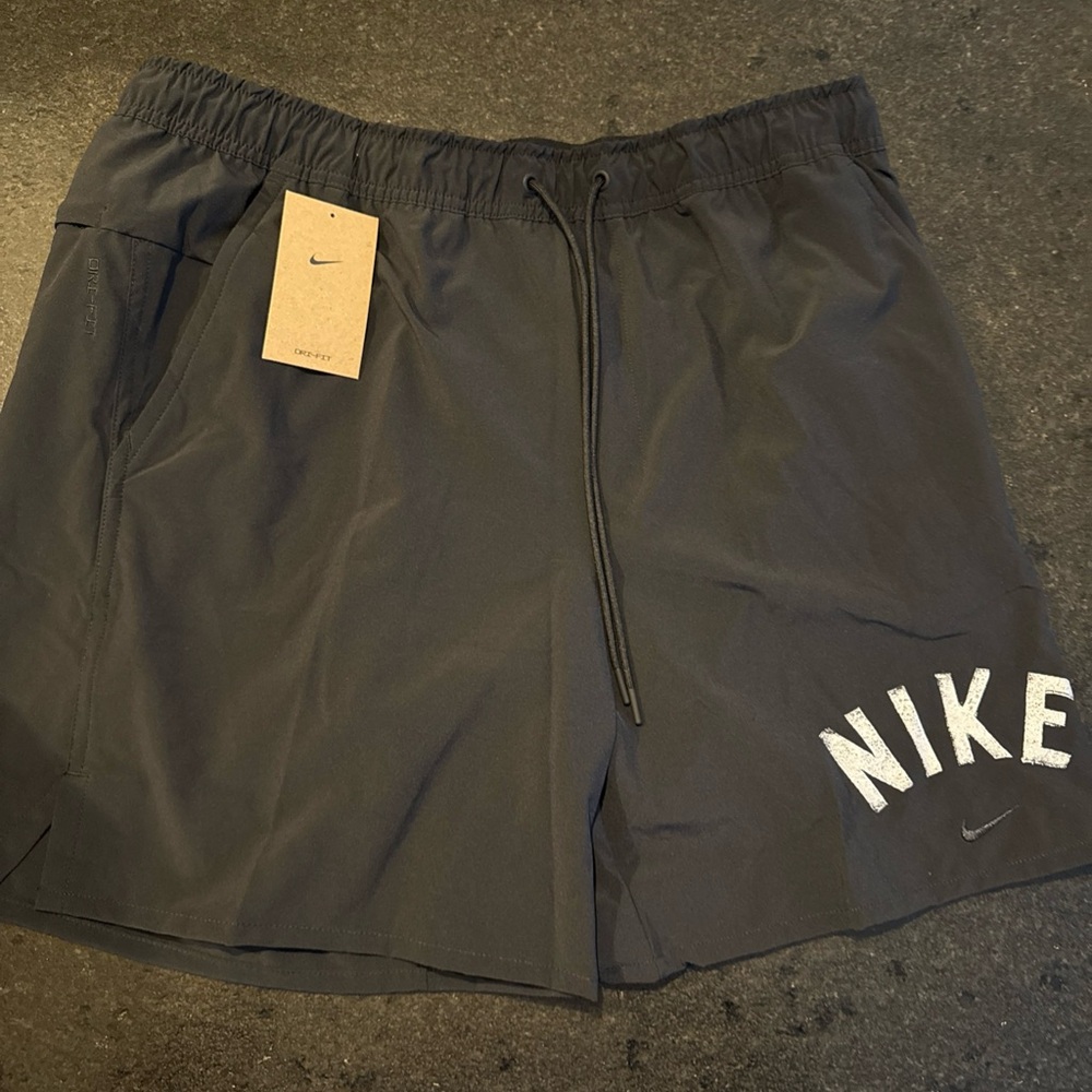 NWT Nike Shorts Size XL Fv9894-010 Black